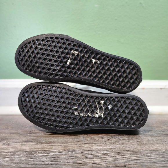 Vans Era Pink & Purple Florals With Black Soles - Picture 6 of 6